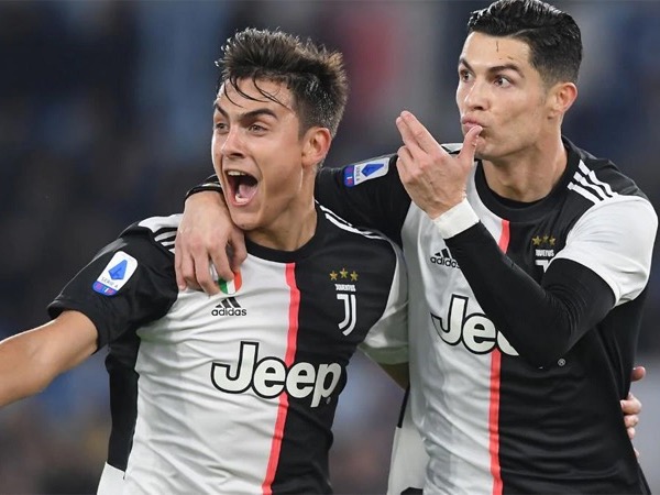 Ronaldo bị đàn em qua mặt ở cuộc đua Cầu thủ xuất sắc nhất Serie A
