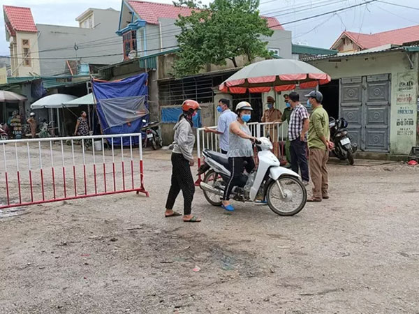 TP Sầm Sơn phong tỏa khu phố có 305 hộ dân sau khi ghi nhận ca nghi mắc Covid-19
