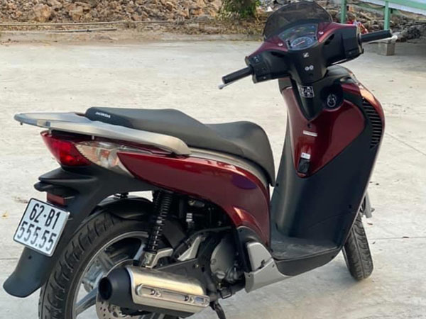 Honda SH 150i 8 năm tuổi biển ngũ quý 5 giá 600 triệu