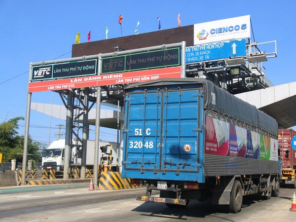 Lãnh đạo Trạm thu phí Tam Kỳ mắc Covid-19: Sao F1 có thể đi từ Đà Nẵng vào Quảng Nam?