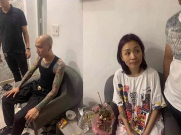 Ai là người tố bị vợ chồng Phú Lê hành hung?