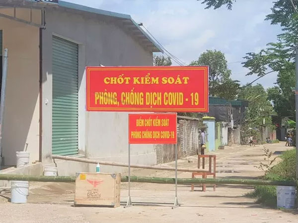 Cô gái đi cùng xe với ca bệnh Covid-19 số 620 đi dự lễ nạp tài, liên hoan, ăn cưới khắp nơi