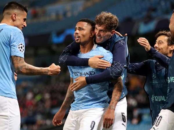 Varane mắc 2 sai lầm khó tin, Man City 'đá bay' Real Madrid khỏi Champions League