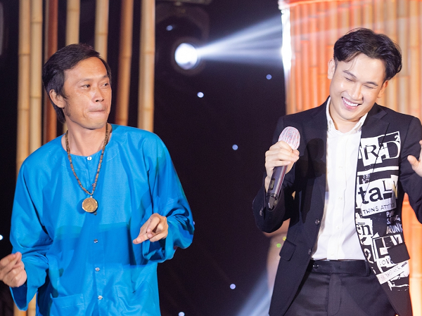 Tái xuất sau thời gian dài ở ẩn, Hoài Linh nhảy hiphop tưng bừng cùng Dương Triệu Vũ