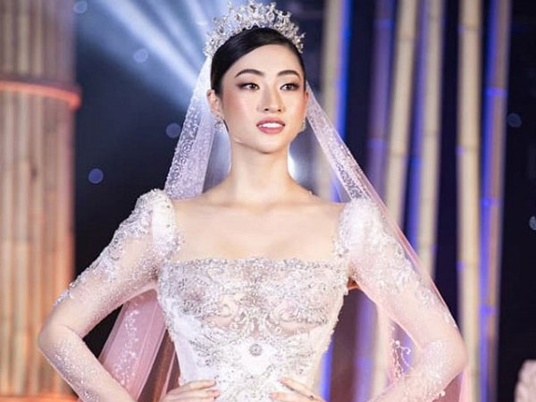 Minh Nhựa mạnh tay chi hơn 400 triệu đấu giá váy cưới của Lương Thuỳ Linh ủng hộ Đà Nẵng