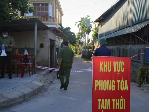 Hai bệnh nhân Covid-19 số 832, 833 đến hàng loạt ngân hàng, đi siêu thị, bưu điện