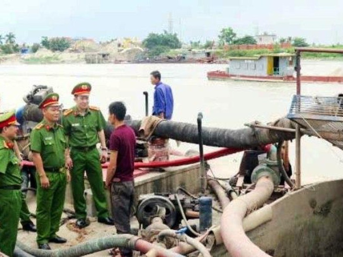 Bình Dương: Phó trưởng công an xã tử vong khi bắt cát tặc