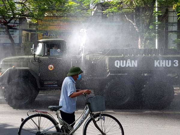 Hải Phòng phun khử khuẩn toàn thành phố trong 15 ngày