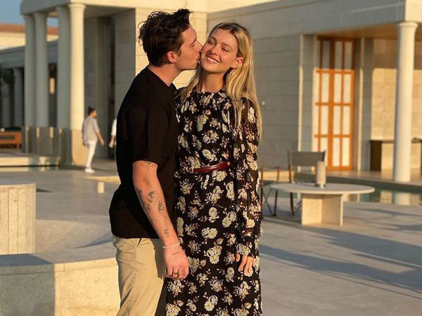 Mới đính hôn 1 tháng, hôn thê tài phiệt của Brooklyn Beckham đã thông báo tin mang thai gây xôn xao Hollywood?