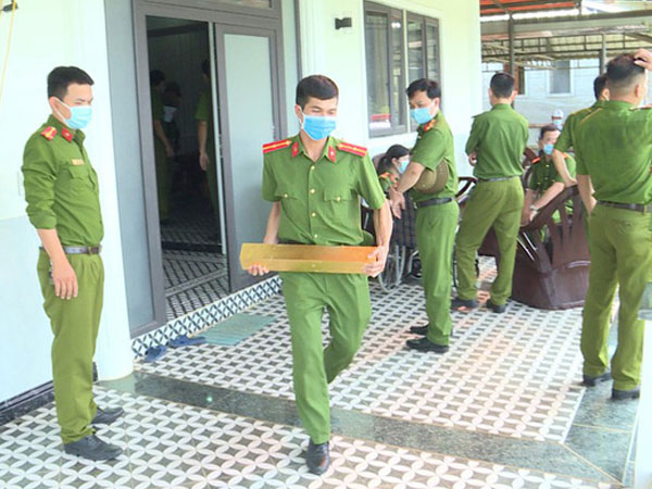 Thuê đúc 27 tấn vàng giả để lừa đảo hàng chục tỷ đồng