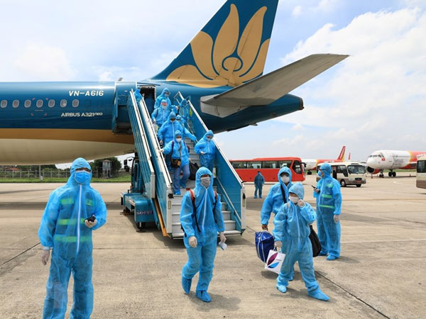 Đưa những hành khách bị mắc kẹt ở Đà Nẵng về Hà Nội