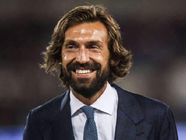 Galliani: 'Pirlo cười như điên khi nhận dẫn dắt Juventus'