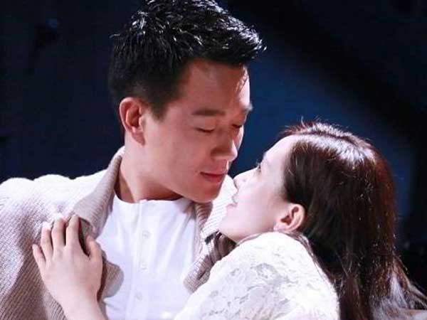 Rời khỏi tòa án, vợ sững sờ khi chồng cũ đặt vào tay chùm chìa khóa căn hộ, mấy tháng sau phát hiện lời nói dối vụng về của anh, cô bật khóc xin quay lại
