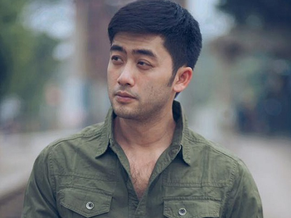 Bảo Anh đóng vai tú ông hotboy cầm đầu đường dây gái gọi cao cấp trong phim 18+