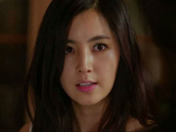 Tối muộn mà chị dâu tương lai chưa nấu cơm, khi tôi mở cửa phòng chị thì hoảng sợ với thứ kinh khủng bên trong