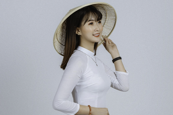 Nữ sinh 'con nhà người ta' khoe giấy khen học sinh giỏi nhưng cư dân mạng 'lác mắt' vì một chi tiết duy nhất
