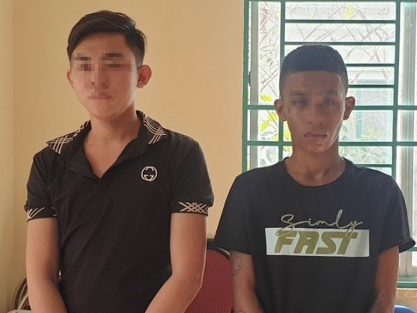 Bắt 11 thanh niên côn đồ đập phá quán trà sữa