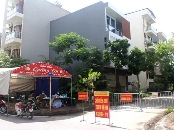 Hải Dương: Đang bị cách ly tại nhà, nam sinh viên trốn lên phòng trọ... làm bài tập