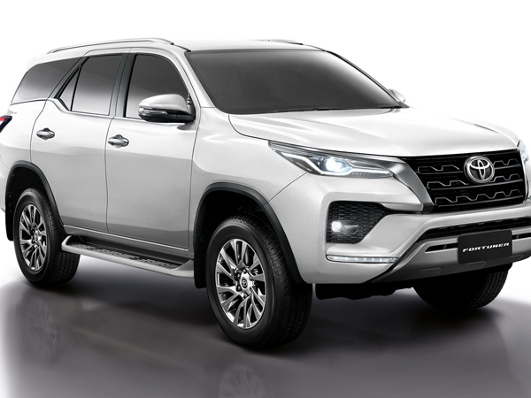 Lộ thông số Toyota Fortuner 2021 sắp bán tại Việt Nam: Động cơ mạnh, lắp ráp trong nước, quyết lấy lại ngôi vua SUV 7 chỗ