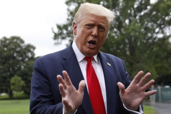 Donald Trump: 'Trung Quốc mua nhiều hàng chỉ để lấy lòng tôi'