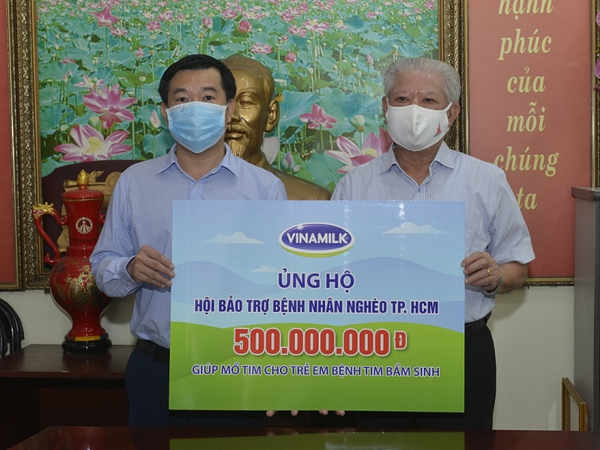 Vinamilk hỗ trợ kinh phí giúp hàng ngàn người nghèo, trẻ em được mổ mắt, mổ tim miễn phí