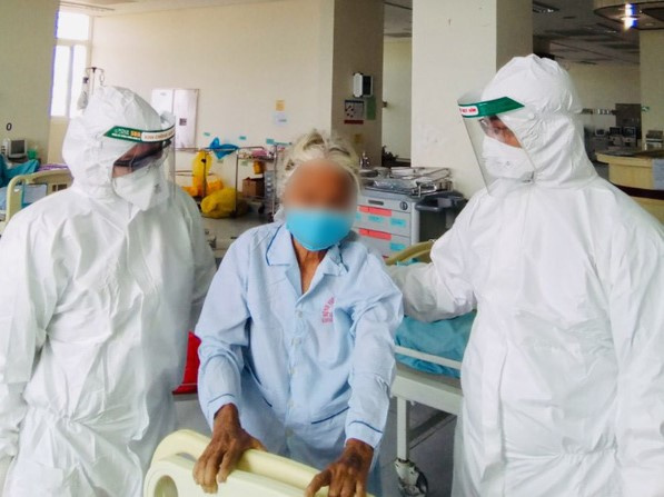Cụ bà 100 tuổi nhiễm Covid-19 đang hồi phục tích cực, không còn phải thở oxy