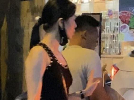 Trai lạ đang bị đồn hẹn hò với Lệ Quyên là ai?