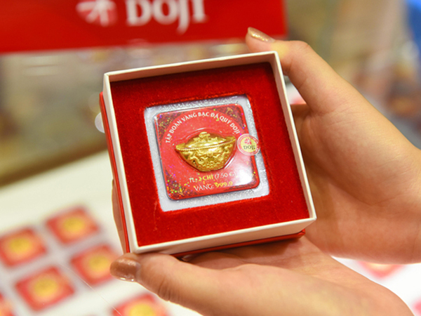 Giá vàng trong nước giảm mạnh