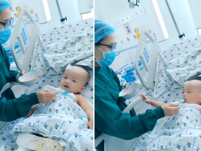 'Tan chảy' với hình ảnh cặp song sinh Trúc Nhi - Diệu Nhi lần đầu ăn được cháo sau ca đại phẫu
