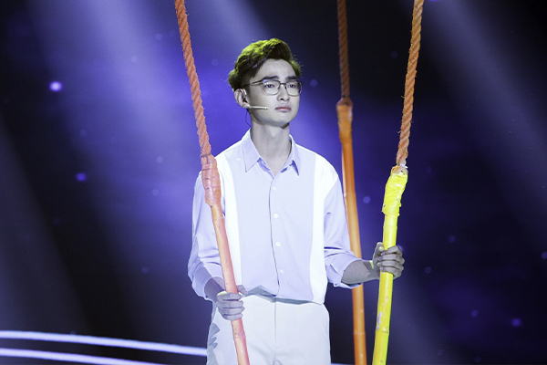 Thêm một trai đẹp 2K3 gia nhập làng học giỏi: Xuất hiện nhiều trên show truyền hình, đại diện Việt Nam tham gia trại hè quốc tế