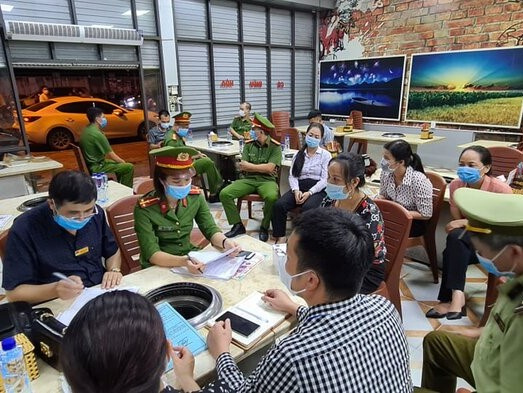 Chủ quán Nhắng nướng bắt khách quỳ gối ở Bắc Ninh bị phạt hơn 30 triệu đồng