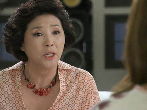Mẹ chồng nằng nặc đòi trả lương 5 triệu/tháng, nàng dâu hành động kỳ lạ khiến bà rơi nước mắt