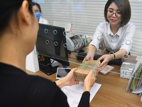 Tại sao ngân hàng chưa 'ngấm đòn' Covid-19