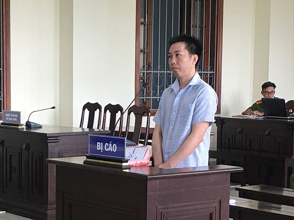 Cựu công an lừa chạy việc vào cảnh sát cơ động