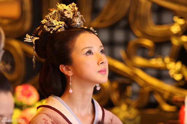 Nữ nhân khiến Hoàng đế cự tuyệt toàn bộ mỹ nhân trên thế gian: Cuộc đời ngắn ngủi luôn được sủng ái, lúc hấp hối buông một câu nói ám ảnh
