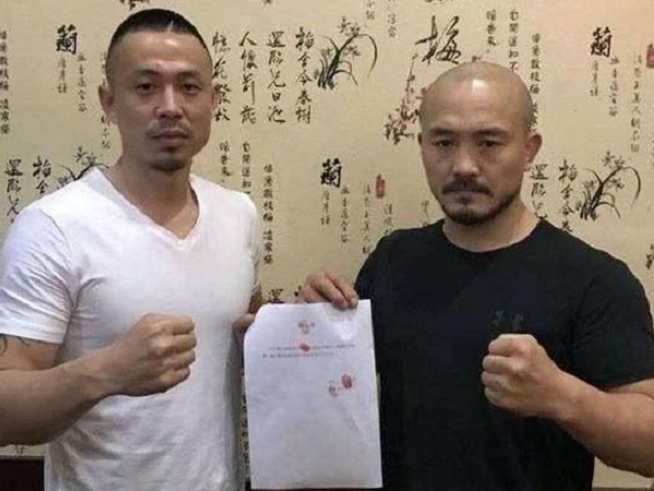 'Con rồng làng võ TQ' bỏ tiền mua chuộc đối thủ, muốn biến trận đấu đỉnh cao thành màn kịch