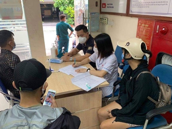 Quận Hoàn Kiếm: 297 trường hợp không đeo khẩu trang bị phạt gần 60 triệu đồng
