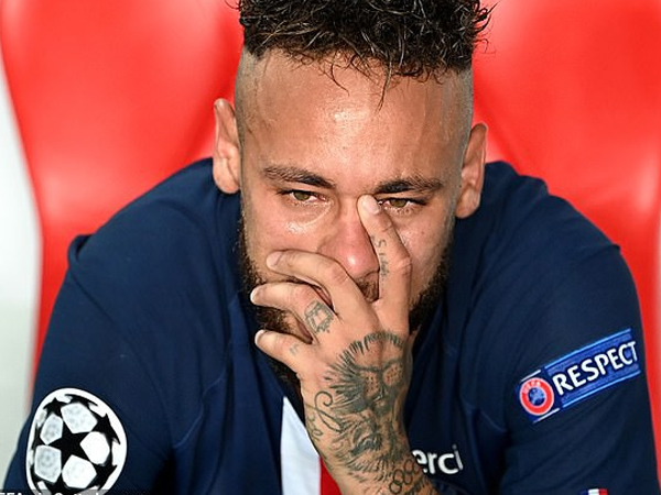 Ảnh: Neymar khóc như mưa sau thất bại ở chung kết Champions League