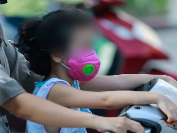 Đeo khẩu trang để ngừa virus corona: Đeo sai cách còn hại hơn không đeo, vẫn có người còn đeo loại khẩu trang KHÔNG thể phòng bệnh