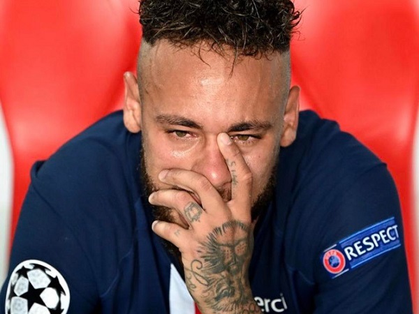 Neymar khóc nức nở, bị fan chế giễu trên mạng