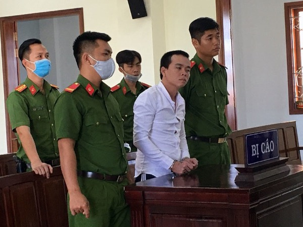 20 năm tù cho người chú ruột hiếp dâm bé gái 10 tuổi