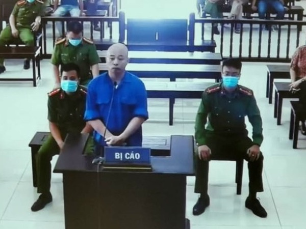 Đường ‘nhuệ’ khai 2 lần lao tới bị hại để… can ngăn
