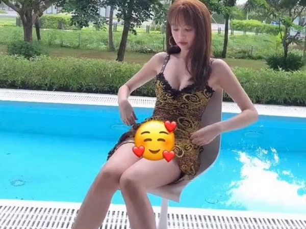 Từng liên tục hớ hênh khi chụp hình, nay Ngọc Trinh đã có biện pháp khắc phục đầy tinh tế