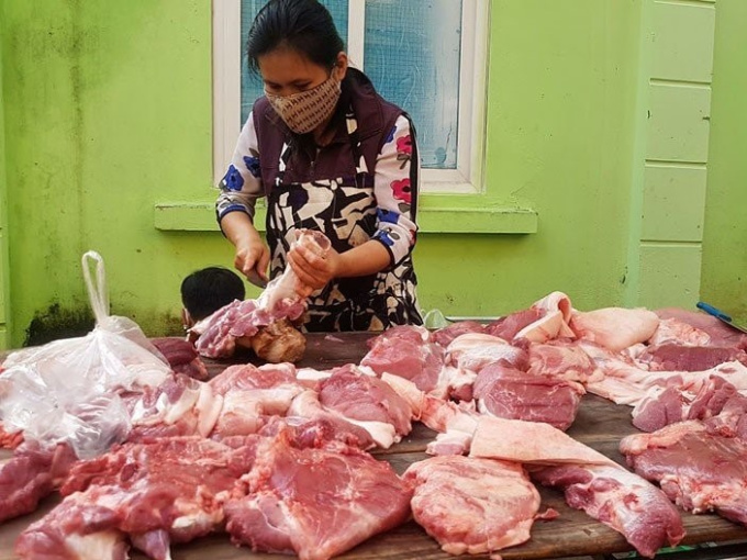 Giá thịt lợn hơi giảm xuống dưới 80.000 đồng/kg