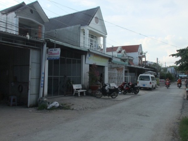 Công an đang truy bắt 2 kẻ trộm 1,4 tỉ đồng của tiểu thương bán thịt heo
