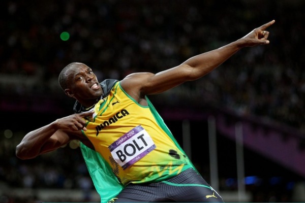 Usain Bolt nghi nhiễm Covid-19, Raheem Sterling có nguy cơ bị vạ lây