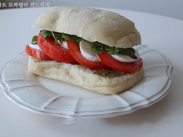 Vlogger Hàn chia sẻ bí quyết giảm 10kg nhờ tự tay làm những chiếc sandwich theo công thức riêng