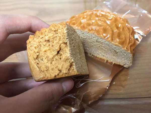 Chiếc bánh nướng không nhân 'chân ái' cho người chán ngấy đồ ngọt, dân mạng nhận định nhìn thì ổn đấy nhưng ăn chắc ngang khúc gỗ