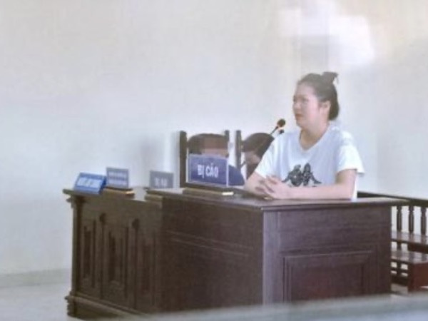 Nữ giám đốc giết cán bộ tòa án vì bị sàm sỡ ngực