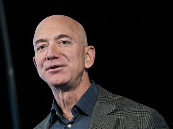 Jeff Bezos là người đầu tiên có 200 tỷ USD trên thế giới